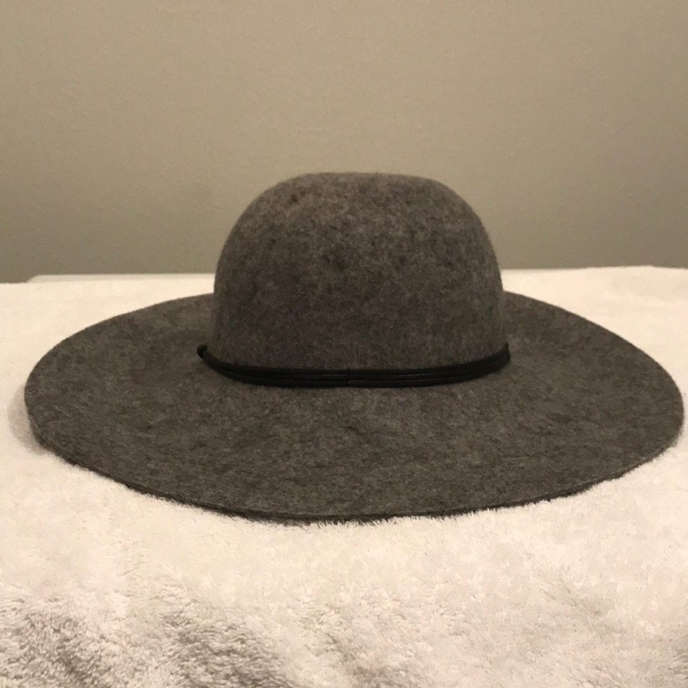 Gray wool floppy hat